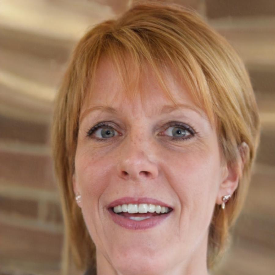 Ritratto professionale Alessia Taverna formatrice manicure